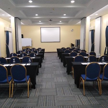Santomas Suites Santo Tomas Екстер'єр фото