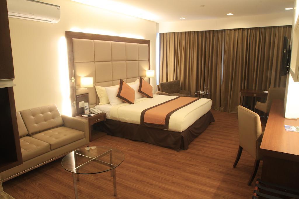 Santomas Suites Santo Tomas Екстер'єр фото