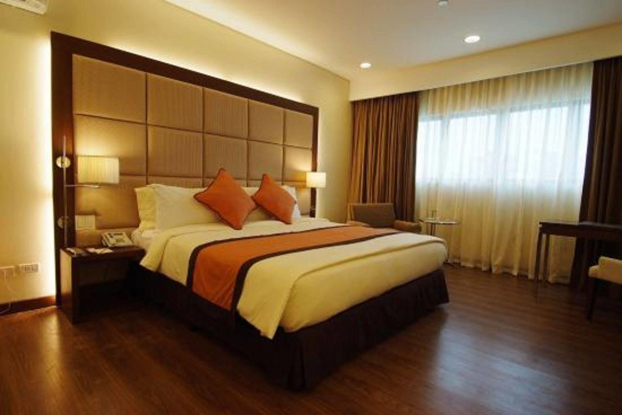 Santomas Suites Santo Tomas Екстер'єр фото