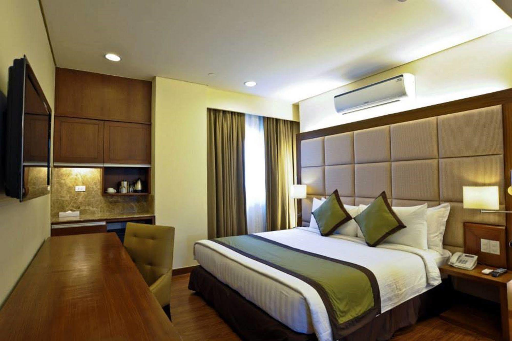 Santomas Suites Santo Tomas Екстер'єр фото